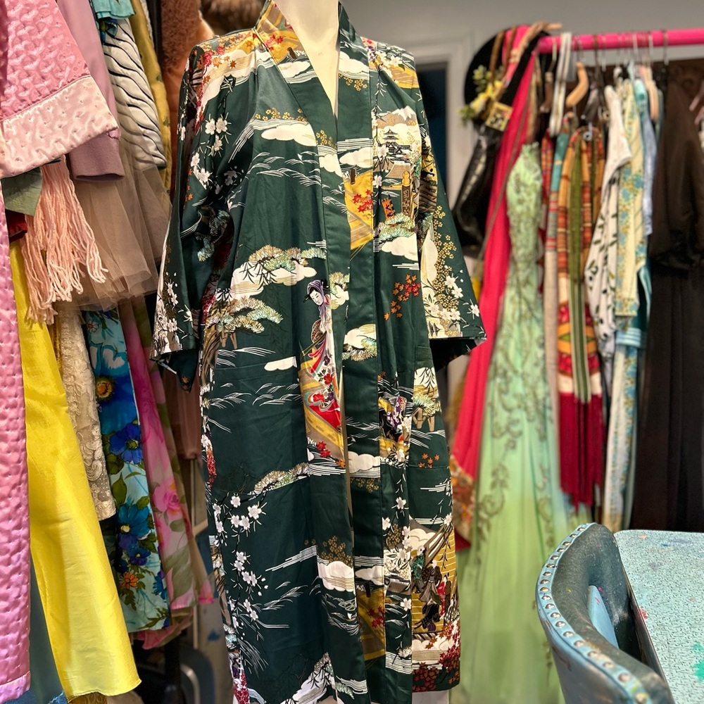 Hunter Green & Mtellic Kimono 👘 - Picture 10 of 15